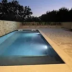 Appartement Exklusive Mit Pool Bis 7 Personen Nur 60 M Vom Maslenica