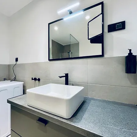 Exklusive Mit Pool Bis 7 Personen Nur 60 M Vom 아파트