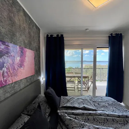 Exklusive Mit Pool Bis 7 Personen Nur 60 M Vom