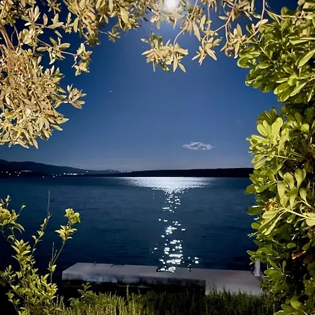 아파트 Exklusive Mit Pool Bis 7 Personen Nur 60 M Vom 마슬레니차