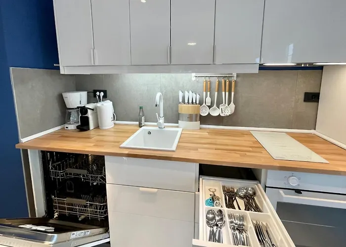 Exklusive Mit Pool Bis 7 Personen Nur 60 M Vom Maslenica