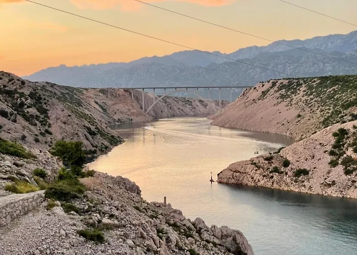 Exklusive Mit Pool Bis 7 Personen Nur 60 M Vom * Maslenica